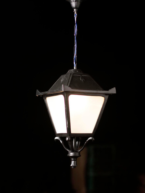 

THE LIGHT STORE White & Black Hanging Lamp