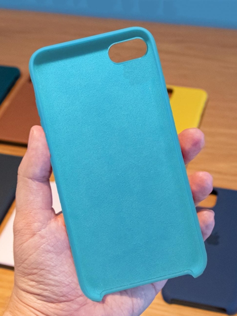 

macmerise Blue Solid iPhone SE 2020 Silicone Phone Back Case