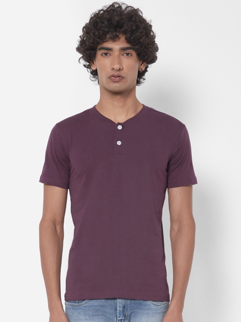 

Melangebox Men Violet Cotton Henley Neck T-shirt