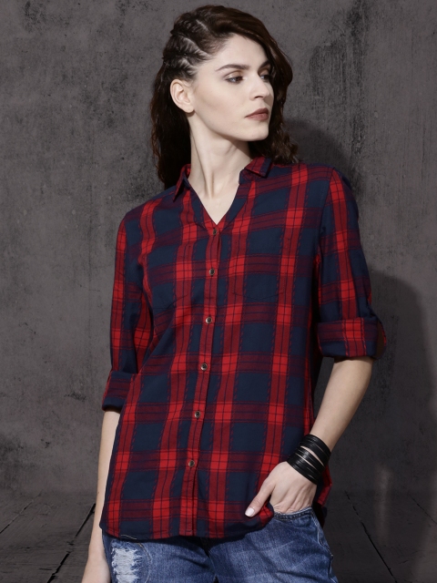 

Roadster Women Red & Navy Slim Fit Checked Casual Shirt
