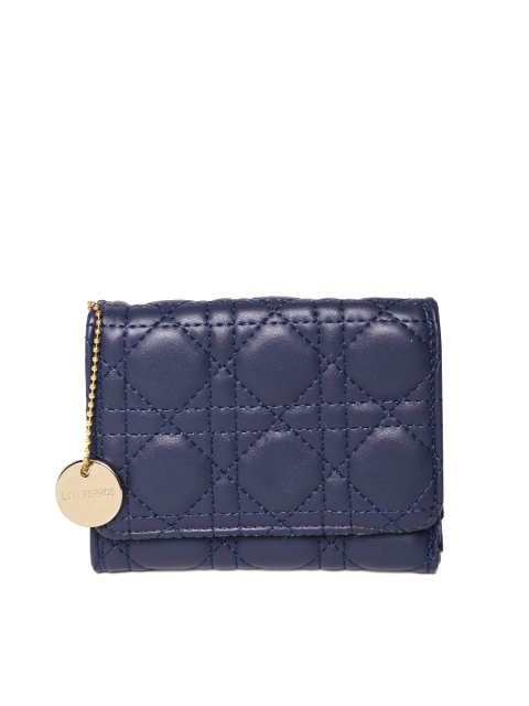 

Lino Perros Women Blue Quilted Threefold Wallet