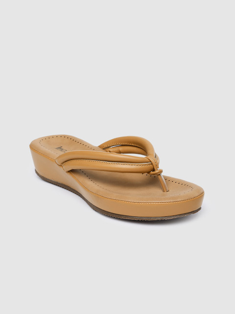 

Inc 5 Beige Solid Comfort Heels