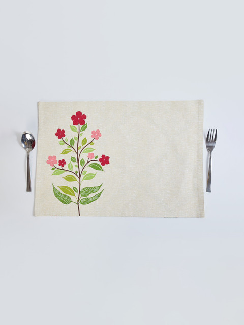 

Home Centre Off White Floral Printed Cotton Reversible Placemate