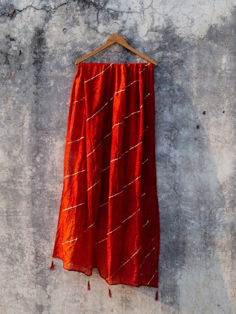 

SHRINKHLA Red & White Cotton Silk Dupatta