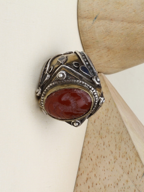 

SANGEETA BOOCHRA Gold & Silver-Toned Brown Onyx Finger Ring