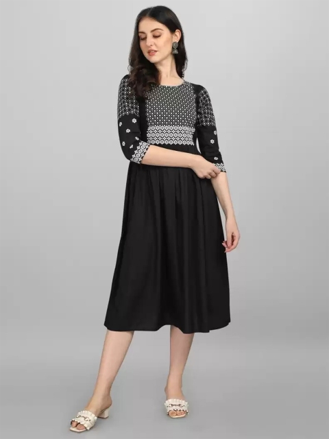 

RUHI FASHION Black Midi Dress