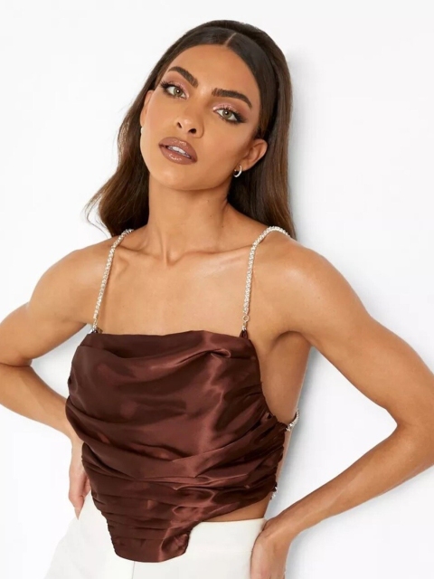 

MERCHE Brown Styled Back Crop Top