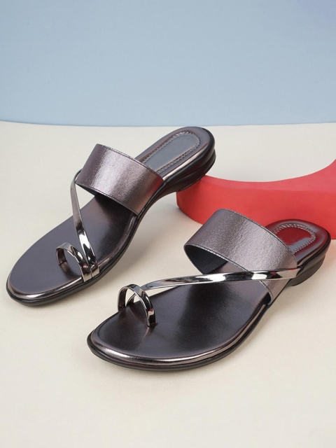 

Style Shoes Women Brown Solid One Toe Flats