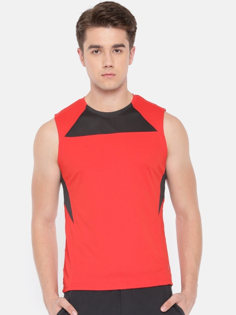 

HRX by Hrithik Roshan Men Red Solid Round Neck T-shirt