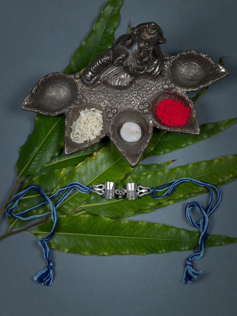 

creyons by mansi Men Blue & Silver Toned Handmade Rakhi