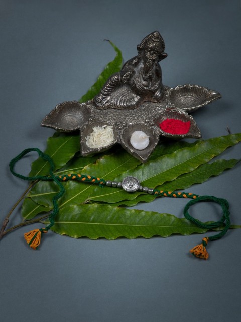 

creyons by mansi Men Green Lord Ganesh Handmade Rakhi