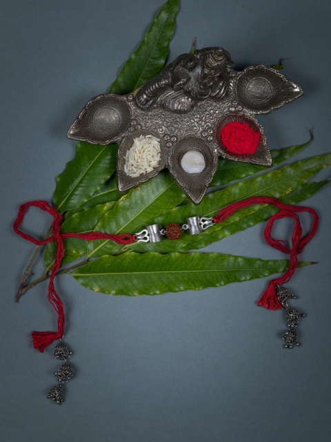 

creyons by mansi Red & Maroon Silver-Toned Lumba Bhabhi Rakhi