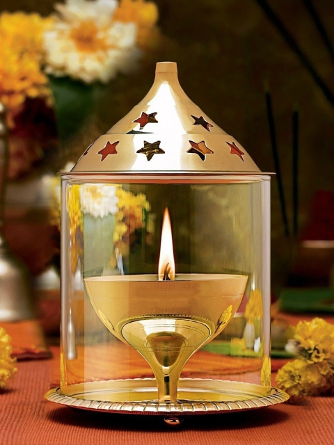 

Fashion Buzz Gold-Toned Brass Diya Stand
