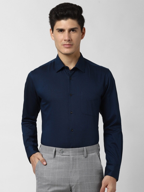 

Peter England Men Navy Blue Formal Shirt
