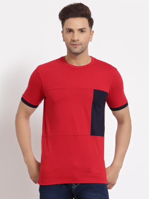 

Kalt Men Red Colourblocked Applique Half Sleeves Round Neck Cotton Blend T-shirt