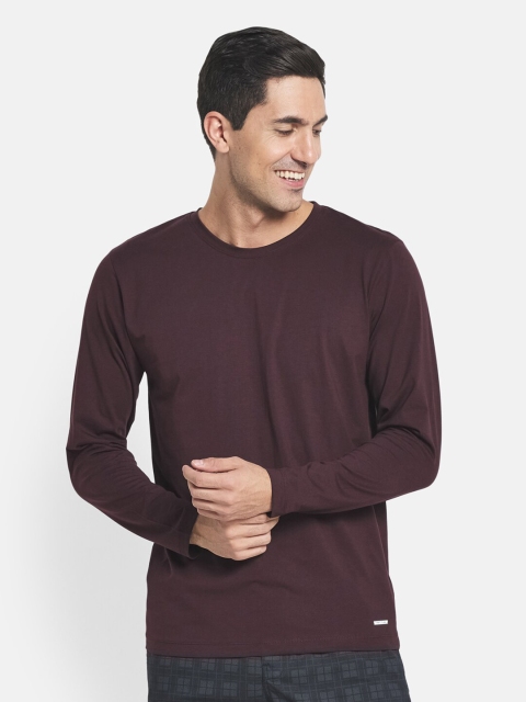 

METTLE Men Maroon T-shirt