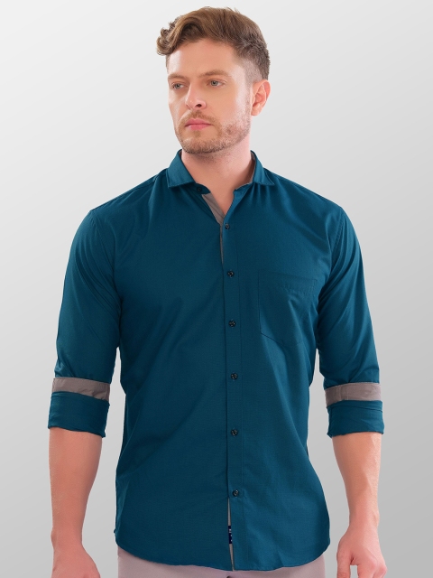 

VeBNoR Men Blue Solid Standard Slim Fit Casual Shirt