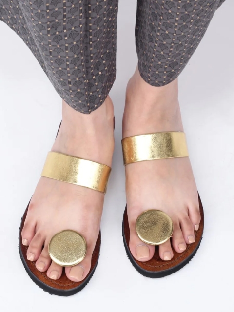 

JUTTIES MAKER Women Gold-Toned Flats
