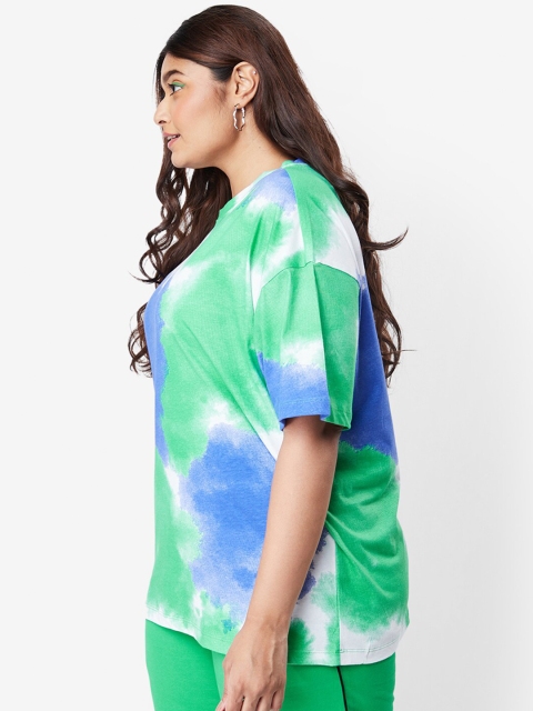 

Bewakoof Plus Women White & Green Tie and Dye Dyed Loose T-shirt