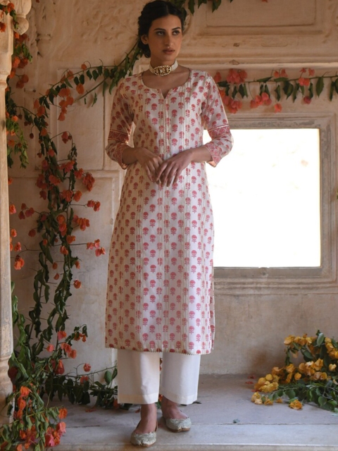 

KARAJ JAIPUR Women Peach-Coloured Printed Angrakha Kurta with Trousers