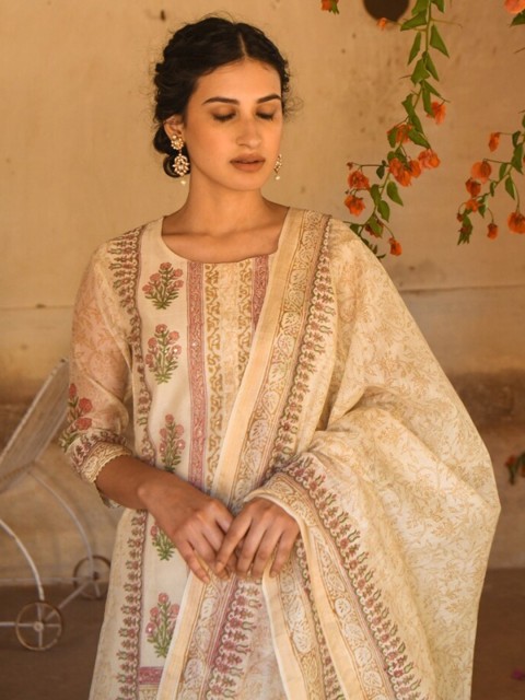 

KARAJ JAIPUR Women Pink Printed Kurta with Trousers & With Dupatta