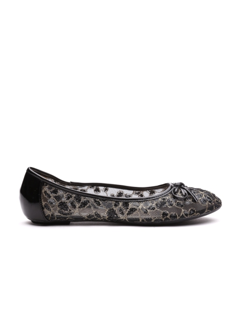 

Carlton London Women Black Shimmer Ballerinas