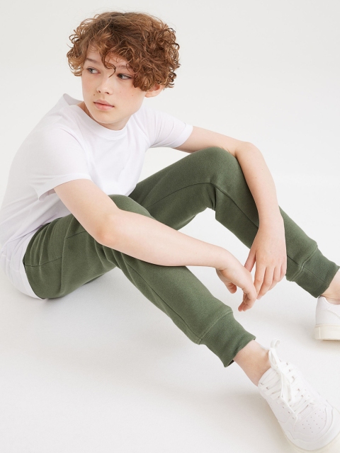

H&M Boys Green Solid Brushed-Inside Joggers