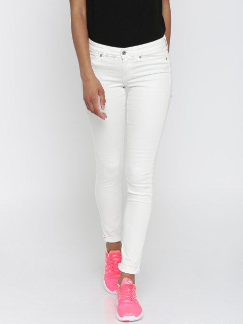 

Vero Moda Women Off-White Slim Fit Low-Rise Stretchable Jeans