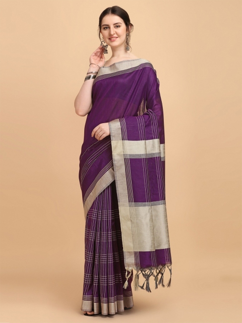 

VISHNU WEAVES Burgundy & Gold-Toned Checked Bhagalpuri Saree