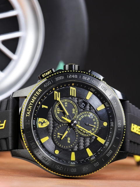 

SCUDERIA FERRARI Men Black Analogue Watch 0830139_SF