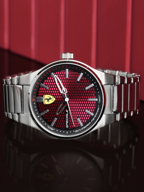 

SCUDERIA FERRARI Men Black Speciale Analogue Watch 0830357