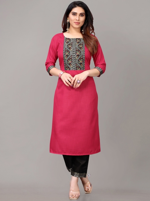 

AYKA CLOTHINGS Women Maroon Yoke Design Patchwork Kurta with Trousers