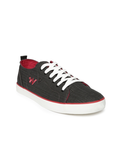 

Wildcraft Men Charcoal Grey Qolo Sneakers