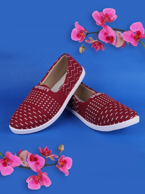 

FABBMATE Women Red Printed Flats