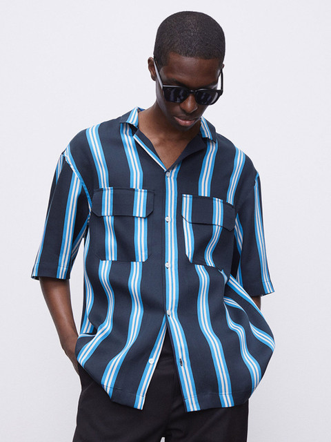 

H&M Men Blue Striped Lyocell Resort Shirt