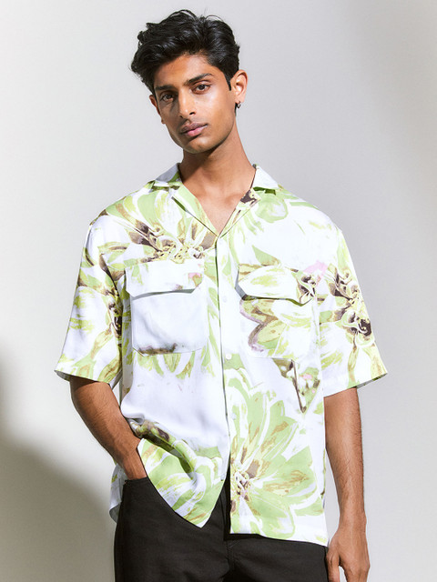 

H&M Men Green & White Lyocell Resort Shirt