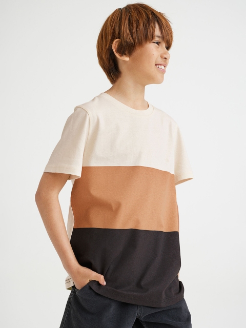 

H&M Boys Beige & Brown T-shirt