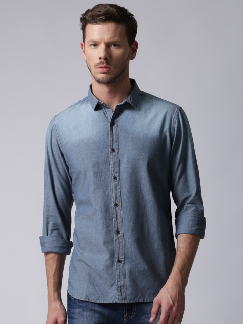 

YWC Men Blue Slim Fit Faded Casual Shirt