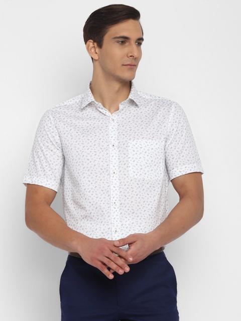 

Turtle Men White Printed Cotton Semiformal Shirt