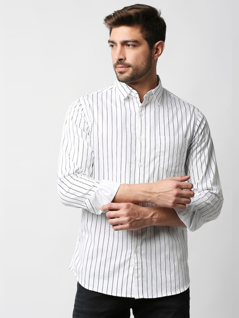 

VALEN CLUB Men White Slim Fit Striped Casual Shirt