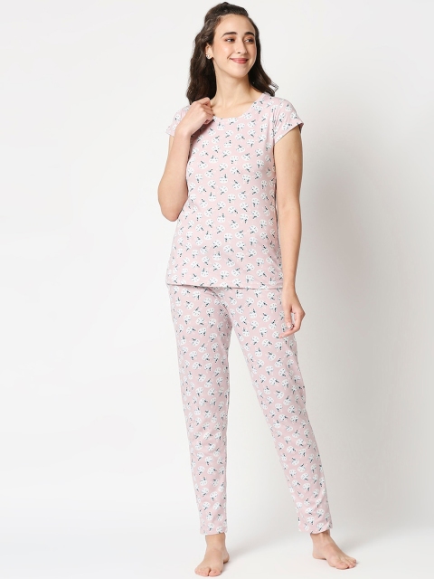 

Manaca Women Peach-Coloured & White Printed Night suit