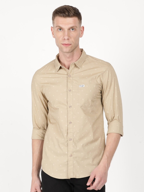 

Wrangler Men Beige Slim Fit Printed Cotton Casual Shirt