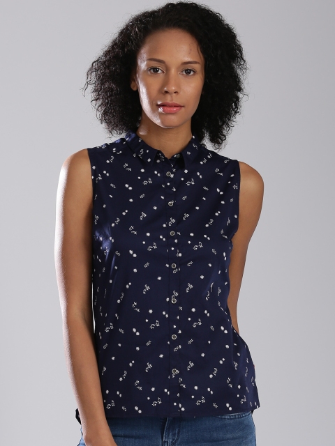 

Levis Women Navy Regular Fit Printed Casual Shirt, Navy blue