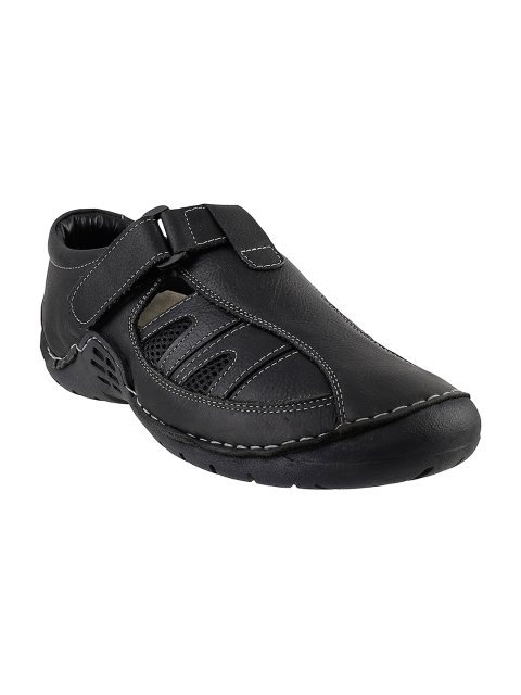 

Metro Men Black Leather Sandals