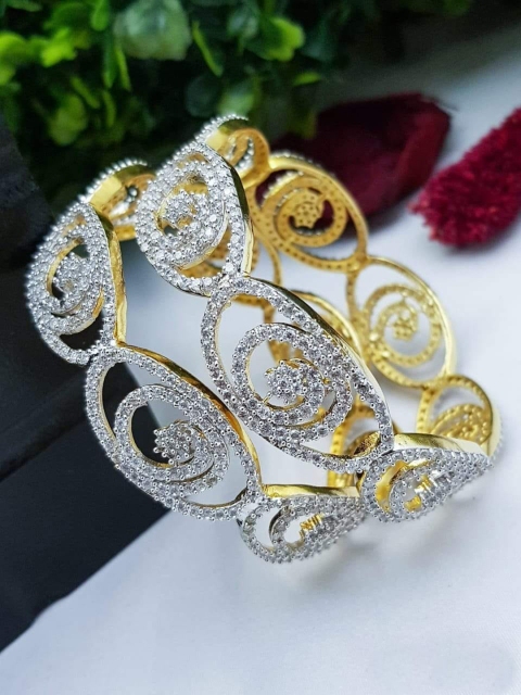 

GRIIHAM Set of 2 Gold-Plated & White Cubic Zirconia Studded Bangles