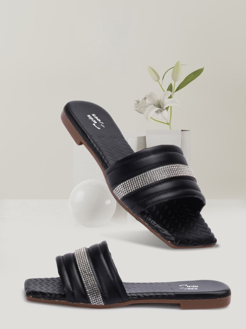 

TWIN TOES Black Textured Sandals
