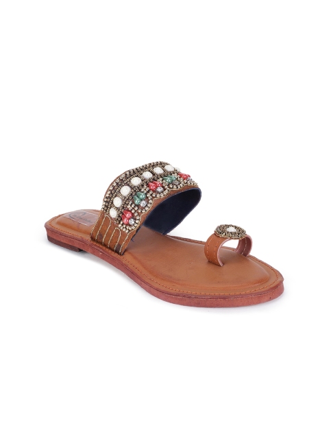 

The Desi Dulhan Women Brown Embellished Leather Ethnic Flats