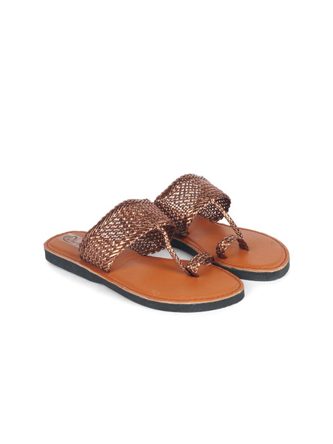 

The Desi Dulhan Women Copper-Toned Textured Leather Ethnic One Toe Flats