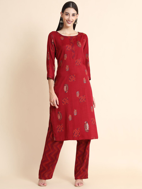 

MISHRI COLLECTION Women Maroon Floral Printed Kurti with Trouser