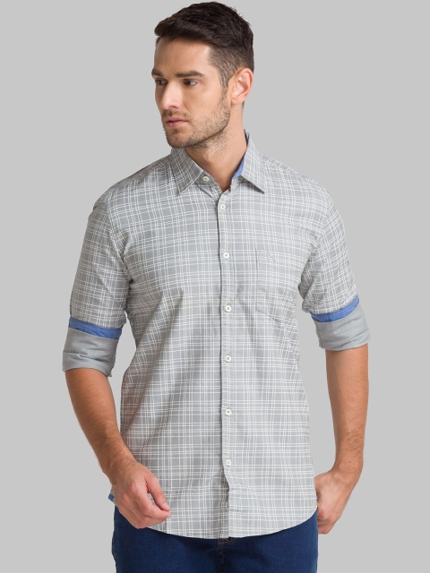 

Parx Men Grey Slim Fit Checked Cotton Casual Shirt